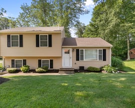 2 Sunwoods Circle