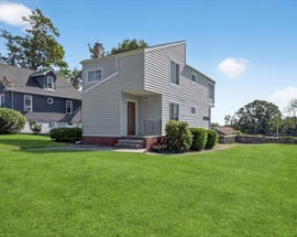 16 Crest Drive