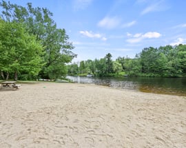 22 Little John Dr