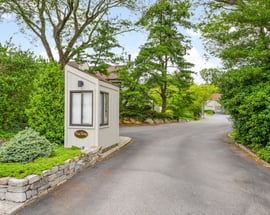 33 Pine Ridge Road