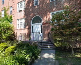 70 Strawberry Hill Avenue  #APT 1-3B