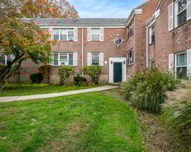 23 Standish Road  #APT 2