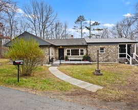 517 E Mountain Road N  #515-517