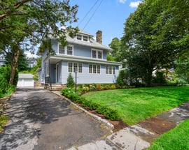 32 Stuyvesant Avenue