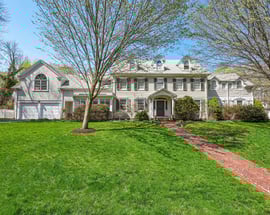 16 Lookout Drive North