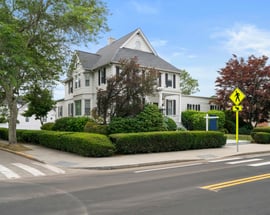 32 East Main Street