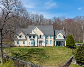 48 Coach Light Drive