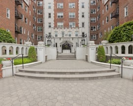 60 W Broad Street  #1G