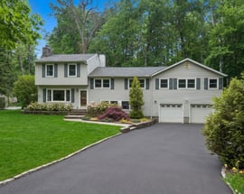 8 Marilyn Road