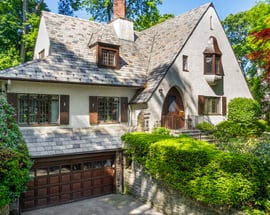 16 West Drive