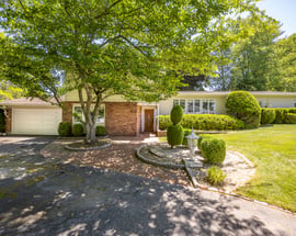 12 Lark Avenue