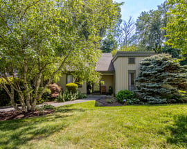 818 Heritage Village  #B