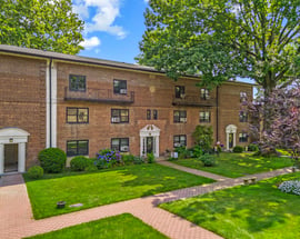 20 Manchester Road  #2L