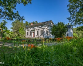 560 Stockbridge Rd