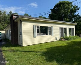 90 Henderson Rd