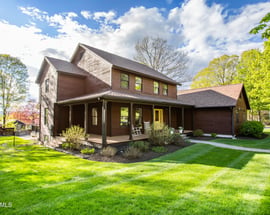 48 Lindsay Dr