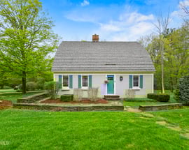 7 Whipoorwill Ln
