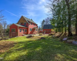 11 Jamie Ln