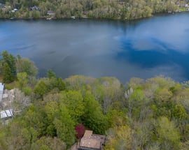 20 Lakeside Ter