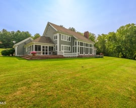 32 Crooked Hill Rd