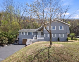 149 Wilshire Dr