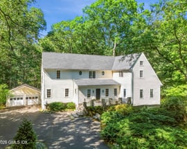 3 Carriage Road