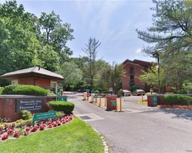37 Bronxville Glen Drive  #Bldg 5, Unit 1