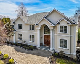 2 Tompkins Court