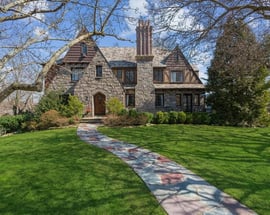 17 Forbes Boulevard
