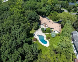 10 Old Woods Drive