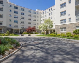 1 Stoneleigh  #5M
