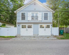 516 Main Street  #CARRIAGE HOUSE