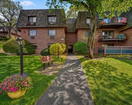 3 Briarcliff Drive S  #9