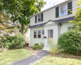 531 1/2 Willett Avenue