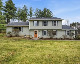 7 Hillside Meadows Dr