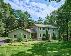 2 Eastwood Dr