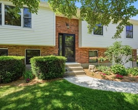 17 Captain Lathrop Dr