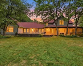 18 Eveningstar Dr