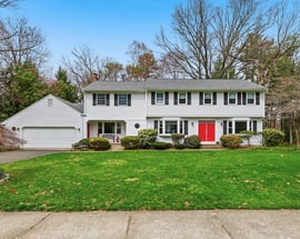 44 Canterbury Ln