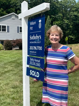 Betty Hensal photo 8