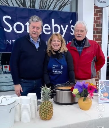 Diane DeVries photo 10