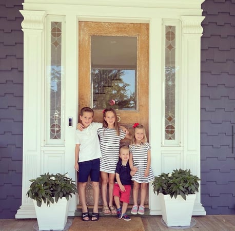 Danielle Longhitano photo 32