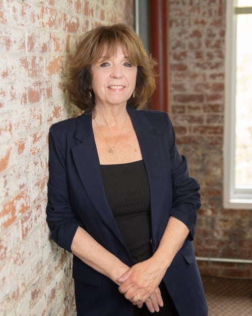Laura Cruger