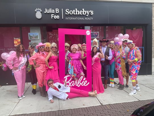 Lisa Collins photo 7