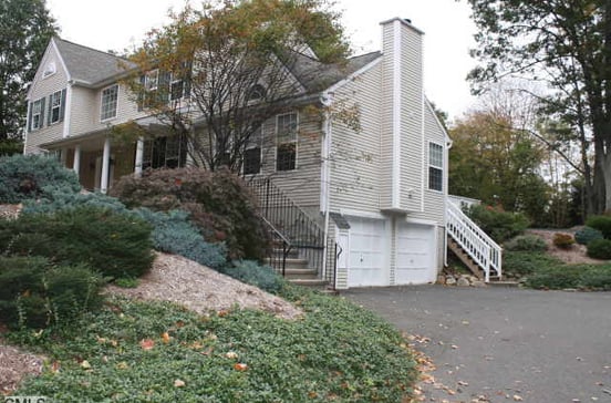 91 Silvermine Avenue