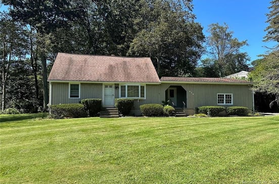 658 Winnepoge Drive