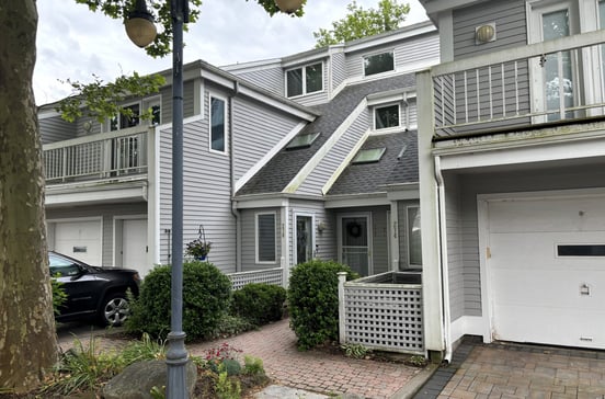 276 Breakers Lane