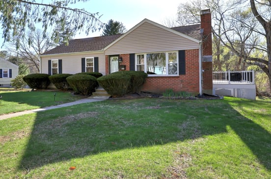 325 New London Turnpike