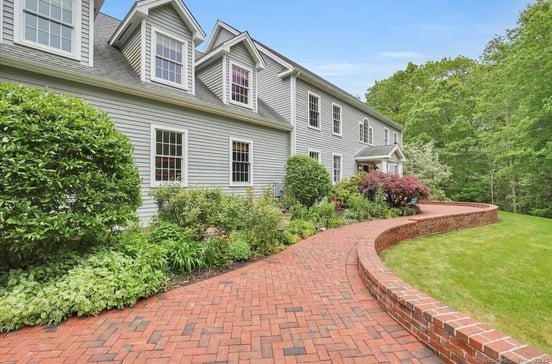 15 Surrey Ridge Road