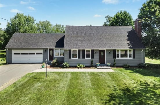 1290 East Street North